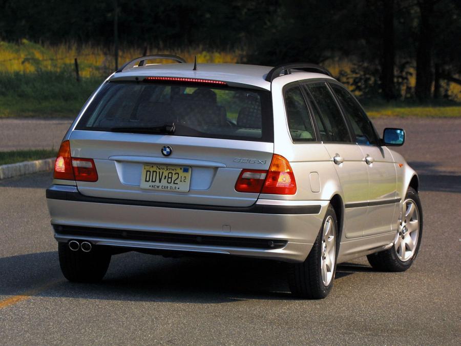  BMW 325Xi Touring 2001 года  (US) (фото 2 из 2)